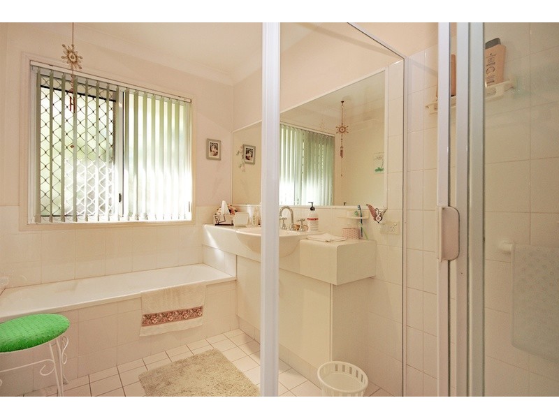 24 Elderslie Place, Forest Lake QLD 4078