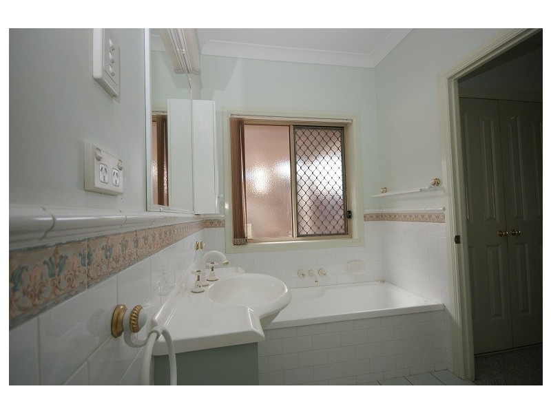 12 Bridgeman Place, Forest Lake QLD 4078