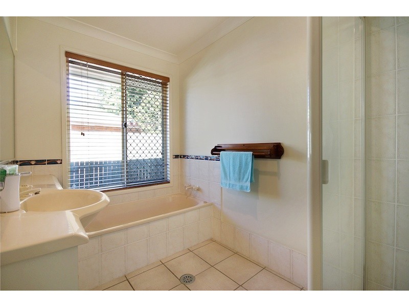 34 Augusta Crescent, Forest Lake QLD 4078