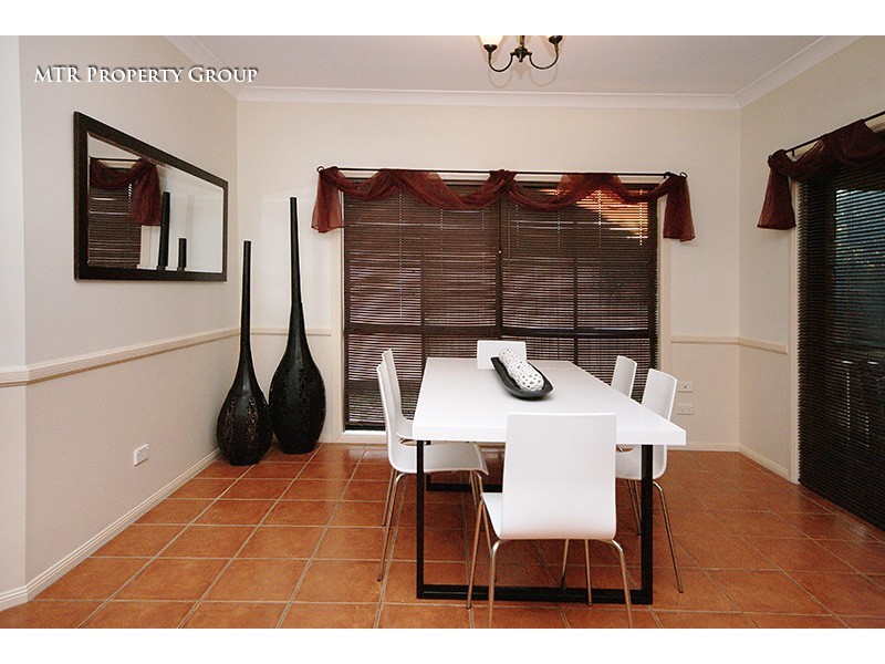 16 Eider Close, Forest Lake QLD 4078