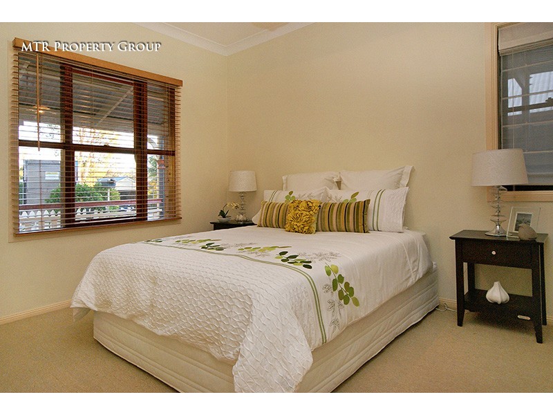 16 Eider Close, Forest Lake QLD 4078