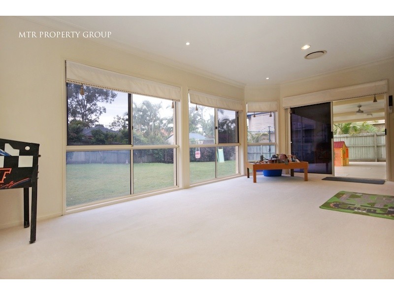 34 Yale Cct, Forest Lake QLD 4078