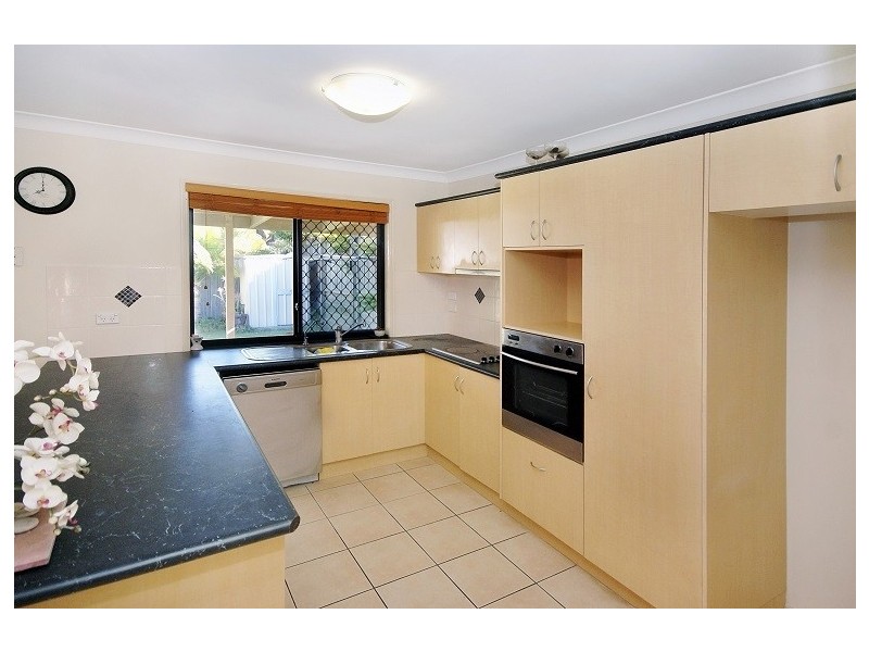 12 Hawthorne Street, Forest Lake QLD 4078