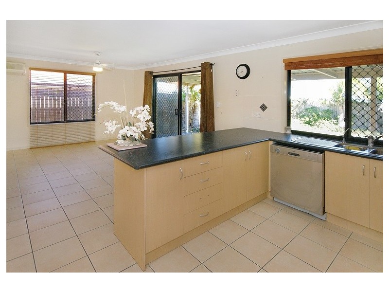 12 Hawthorne Street, Forest Lake QLD 4078