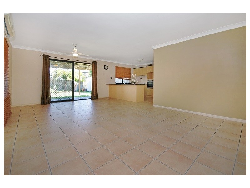 12 Hawthorne Street, Forest Lake QLD 4078