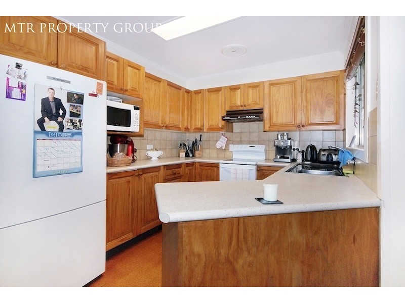 10 Pangela Street, The Gap QLD 4061