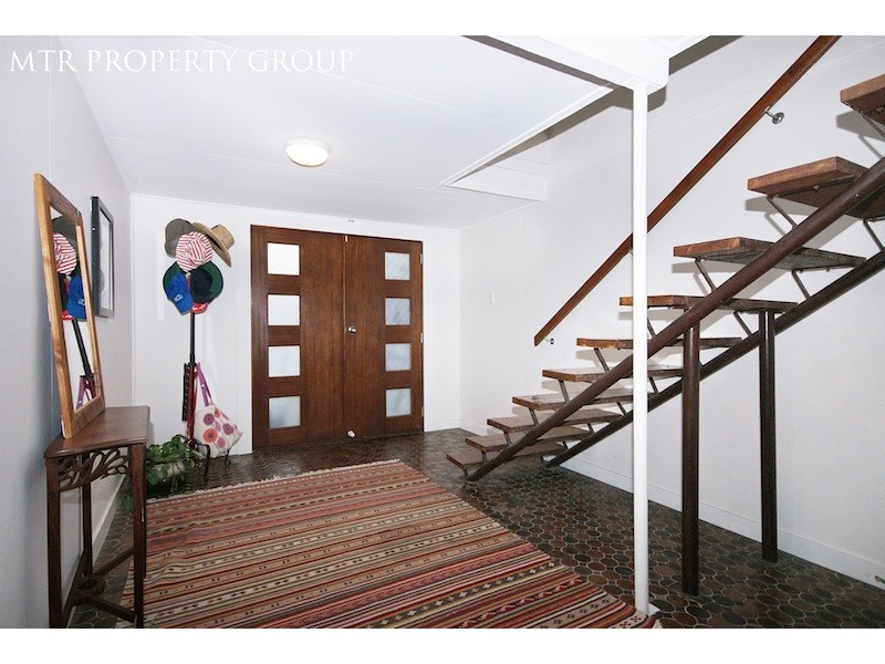 10 Pangela Street, The Gap QLD 4061