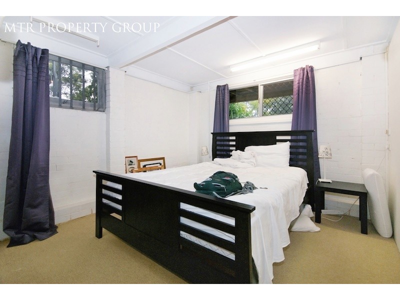 10 Pangela Street, The Gap QLD 4061