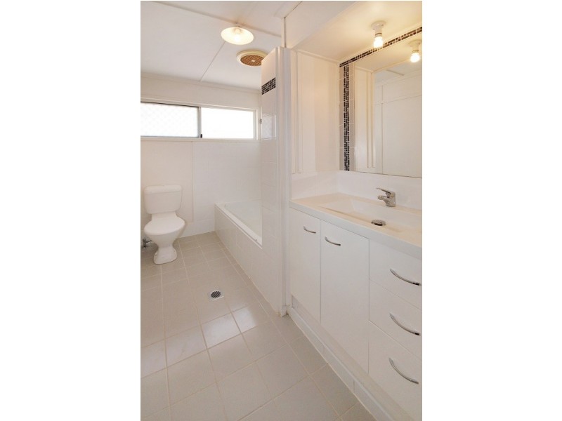 13 Southampton Rd, Ellen Grove QLD 4078