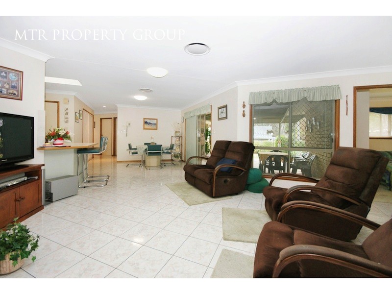 6 Martindale Place, Forest Lake QLD 4078