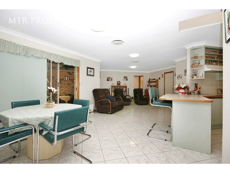 6 Martindale Place, Forest Lake QLD 4078