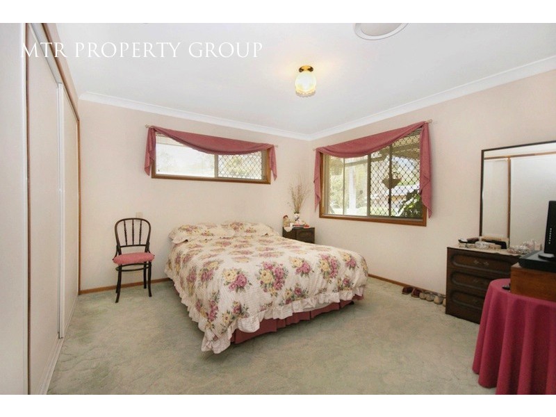 6 Martindale Place, Forest Lake QLD 4078