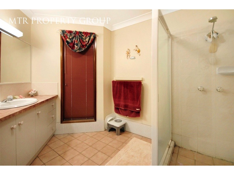 6 Martindale Place, Forest Lake QLD 4078