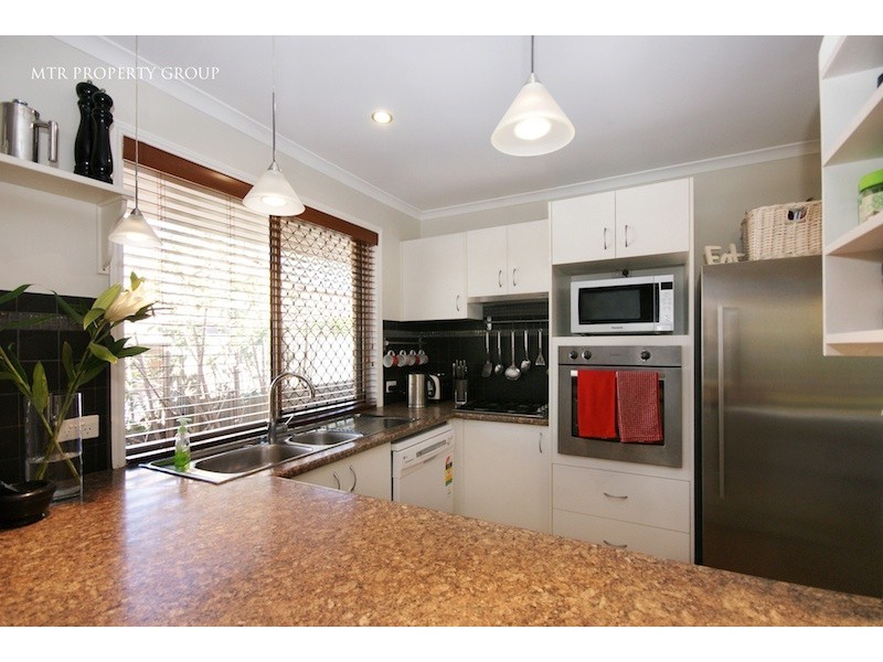 5 Murray Place, Forest Lake QLD 4078