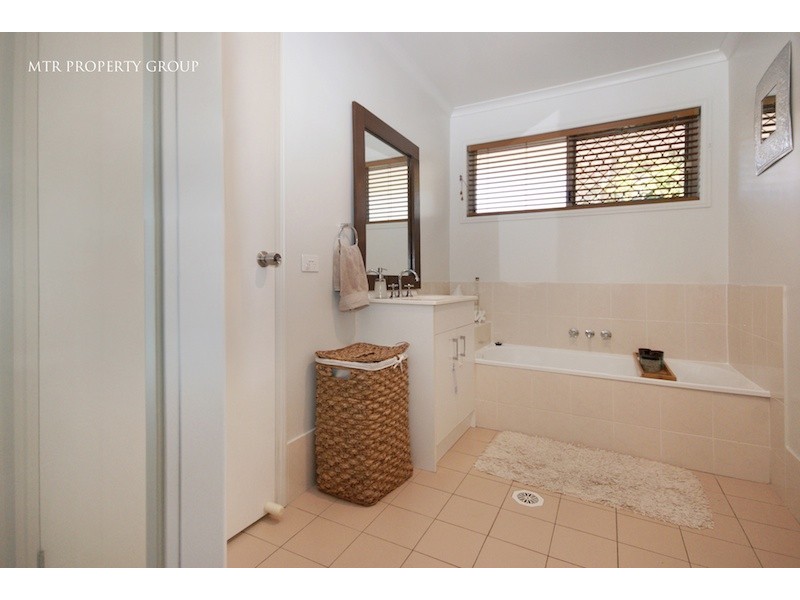 5 Murray Place, Forest Lake QLD 4078