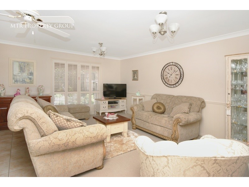 9 Cooroy Street, Forest Lake QLD 4078