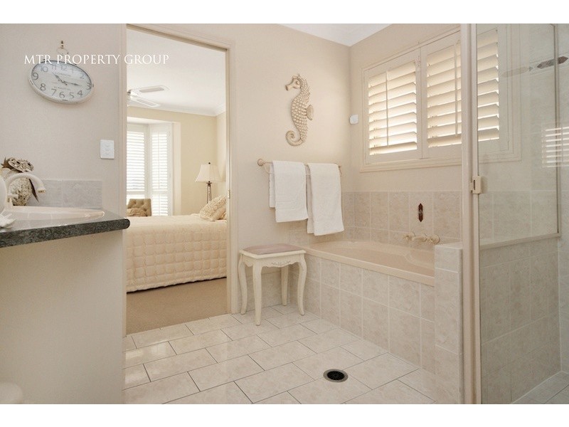 9 Cooroy Street, Forest Lake QLD 4078