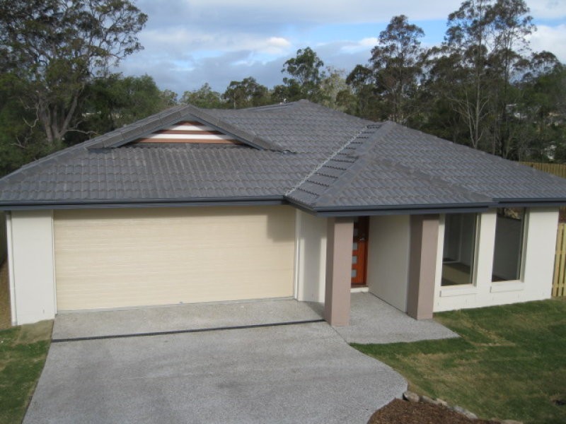 8 Gordon Drive, Upper Coomera QLD 4209