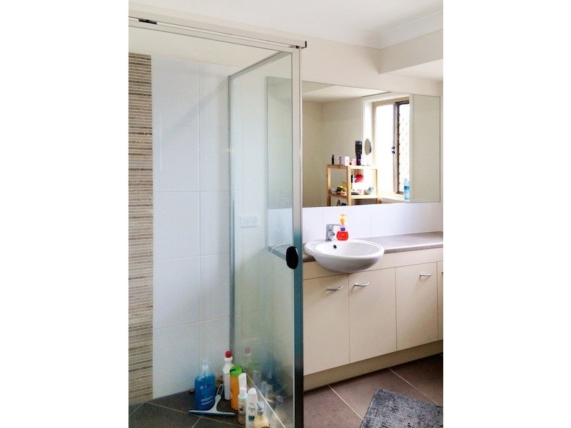 8 Gordon Drive, Upper Coomera QLD 4209