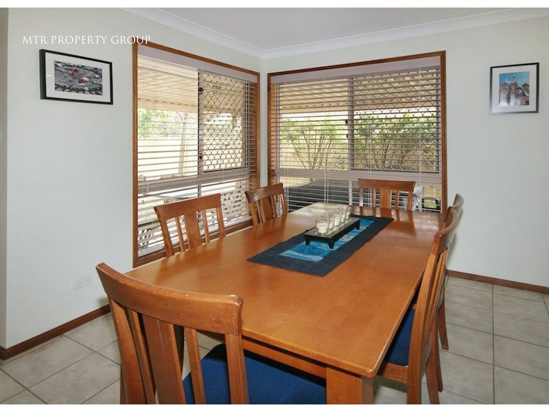 8 Minker Place, Forest Lake QLD 4078