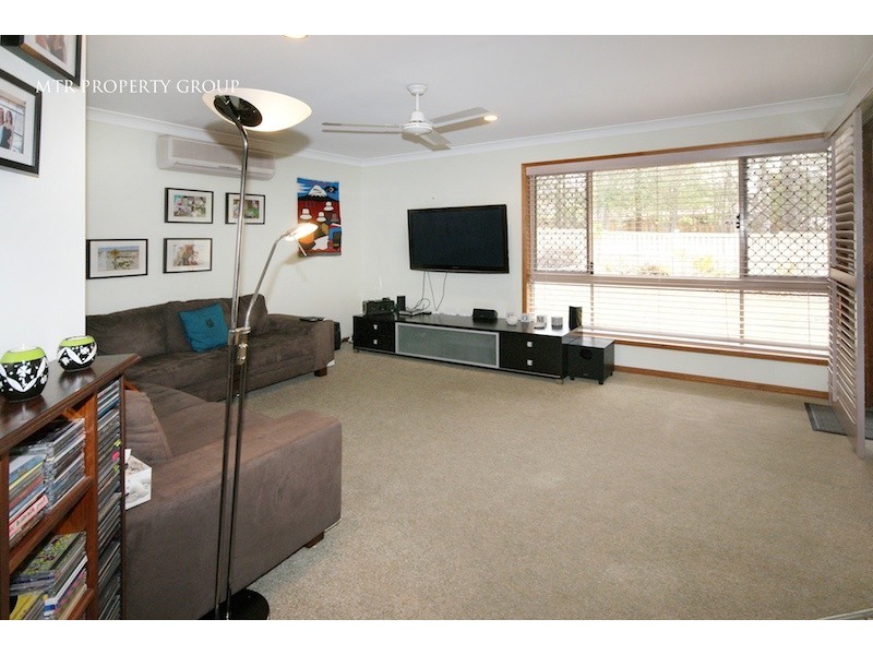 8 Minker Place, Forest Lake QLD 4078