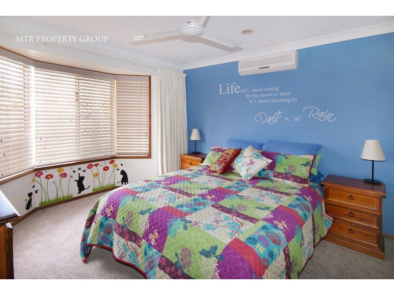 8 Minker Place, Forest Lake QLD 4078