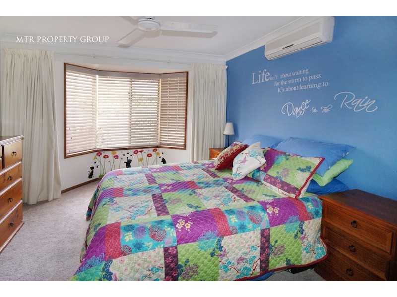 8 Minker Place, Forest Lake QLD 4078