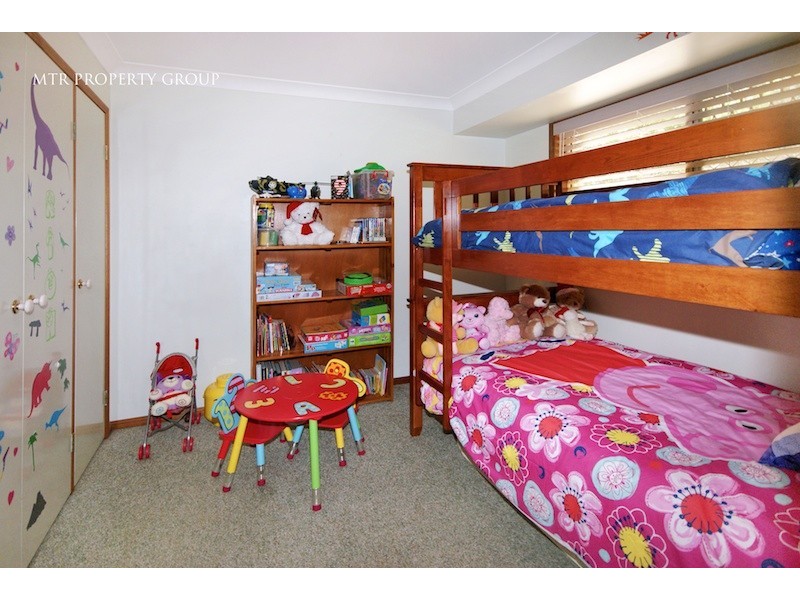 8 Minker Place, Forest Lake QLD 4078