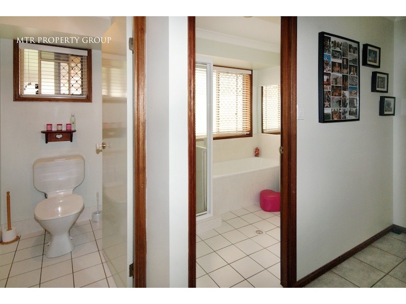 8 Minker Place, Forest Lake QLD 4078