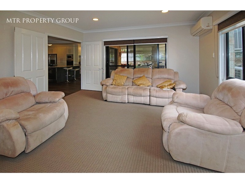 23 Paterson Place, Forest Lake QLD 4078