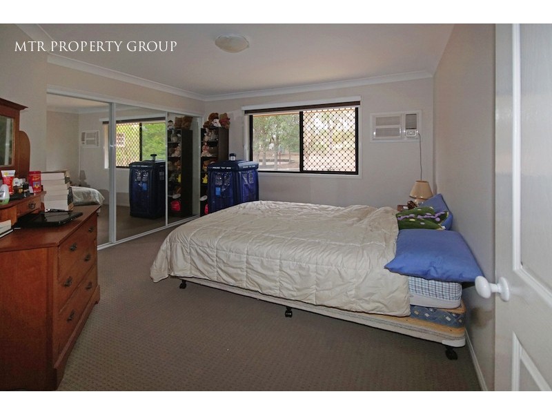 23 Paterson Place, Forest Lake QLD 4078