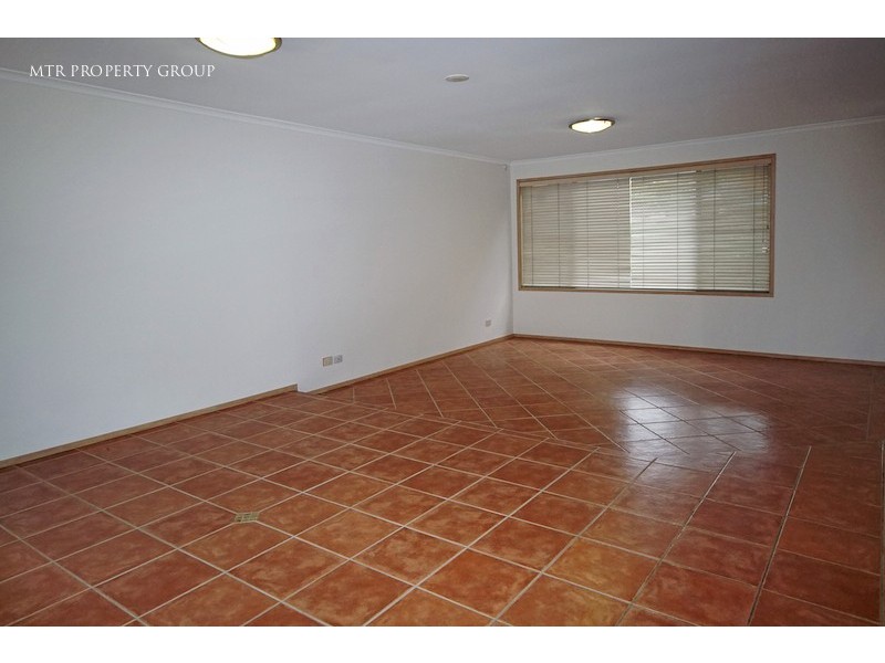 6 Burke Place, Forest Lake QLD 4078