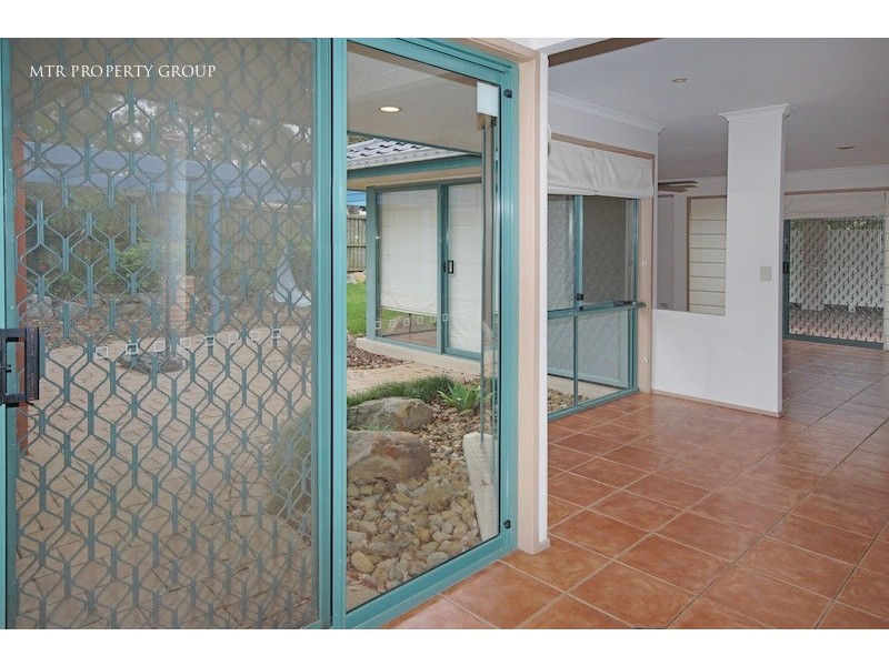 6 Burke Place, Forest Lake QLD 4078