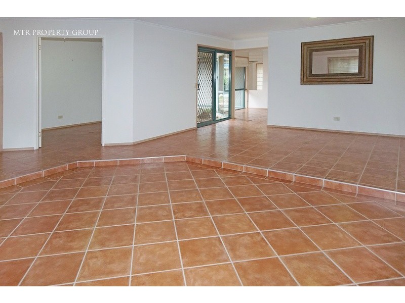 6 Burke Place, Forest Lake QLD 4078