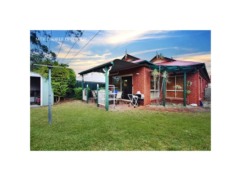 10 Pinaster Street, Forest Lake QLD 4078