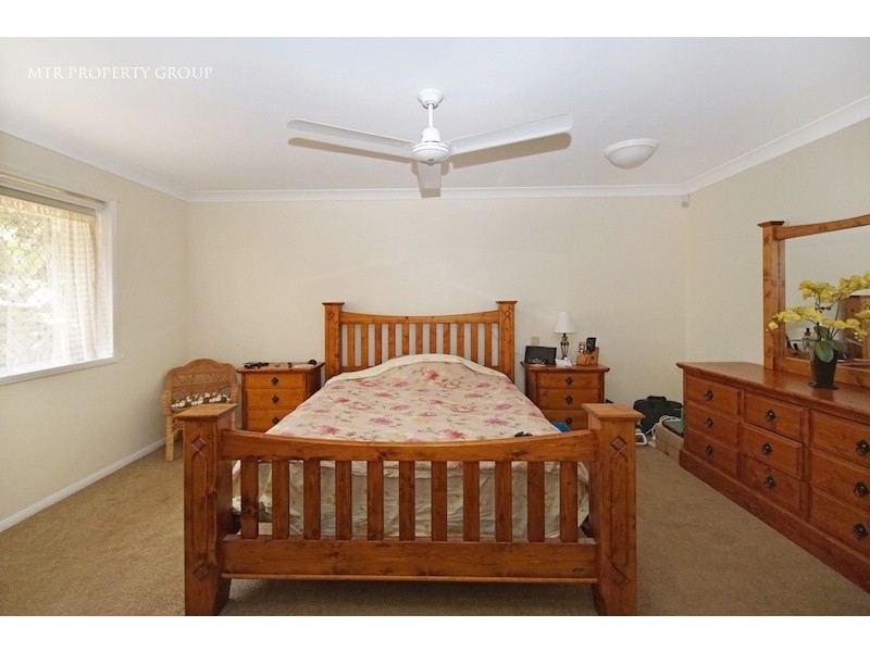 8 Manchester Close, Forest Lake QLD 4078