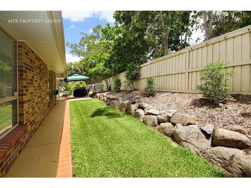 8 Manchester Close, Forest Lake QLD 4078