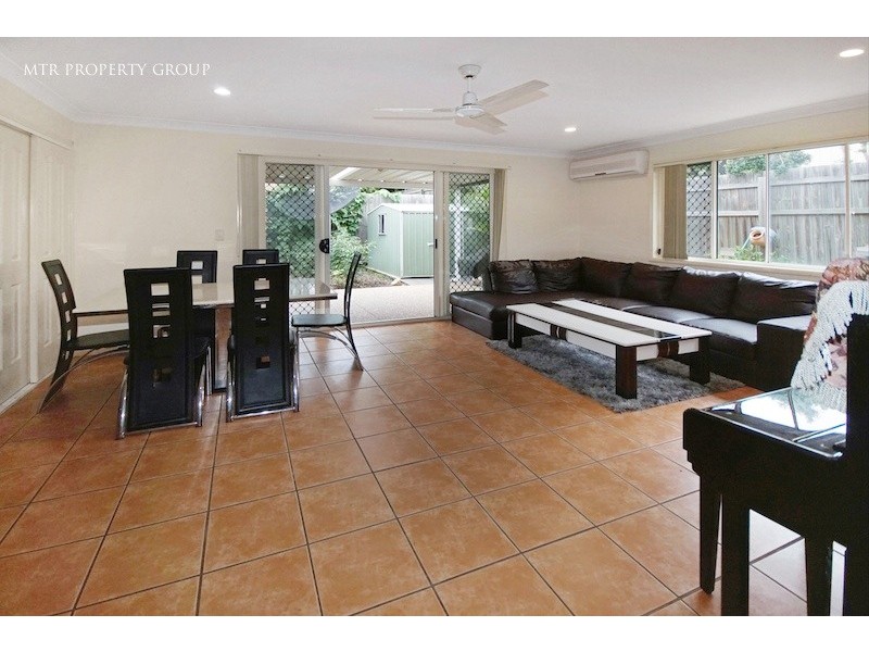 27 Booloumba Crescent, Forest Lake QLD 4078