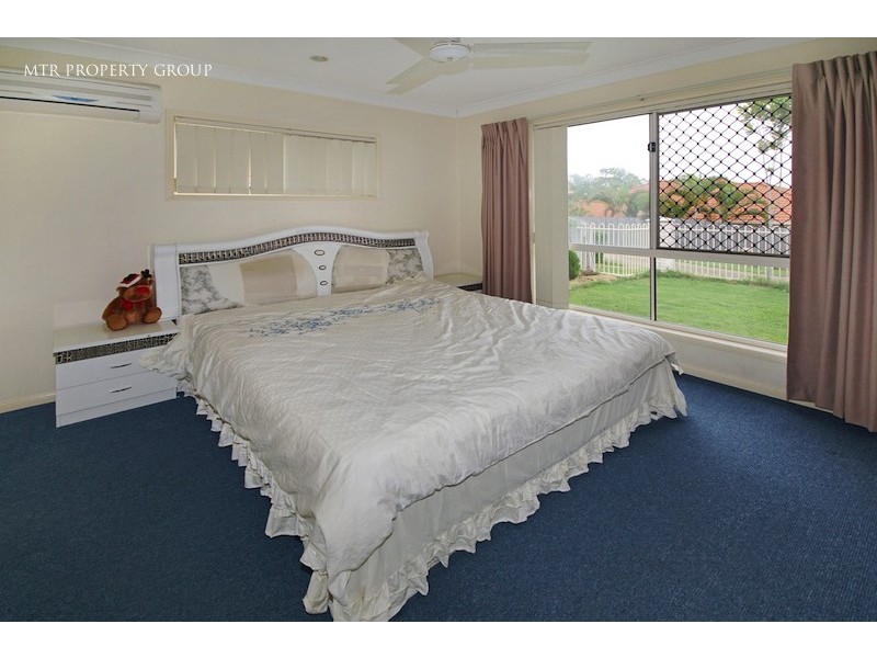 27 Booloumba Crescent, Forest Lake QLD 4078