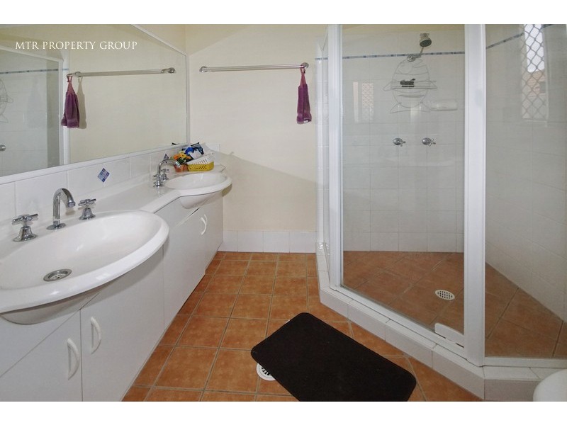 27 Booloumba Crescent, Forest Lake QLD 4078