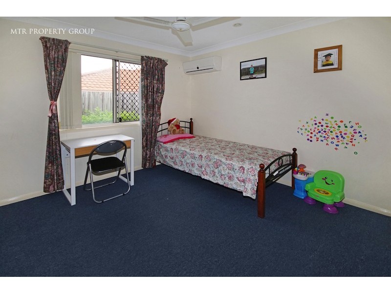 27 Booloumba Crescent, Forest Lake QLD 4078