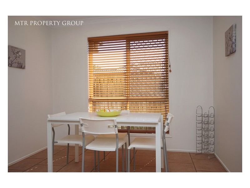 15 Honeysuckle Place, Forest Lake QLD 4078