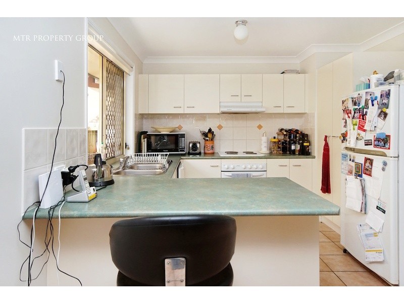 6 Savill Close, Forest Lake QLD 4078