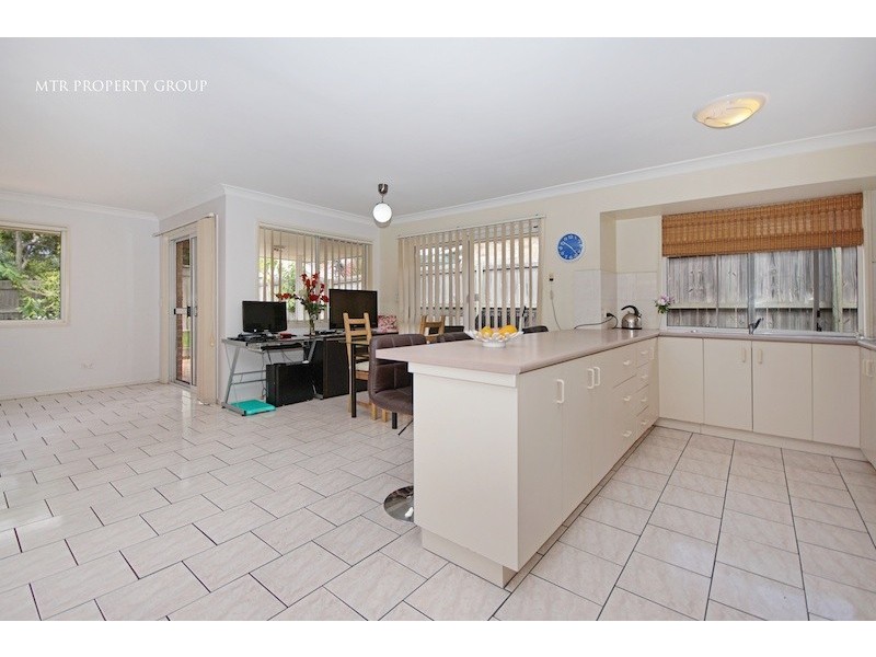 4 Argyle Place, Forest Lake QLD 4078