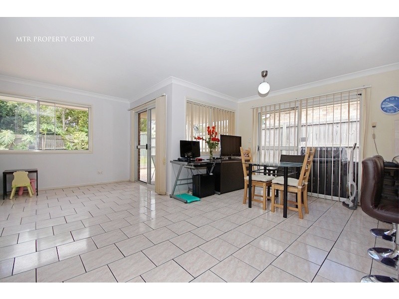 4 Argyle Place, Forest Lake QLD 4078