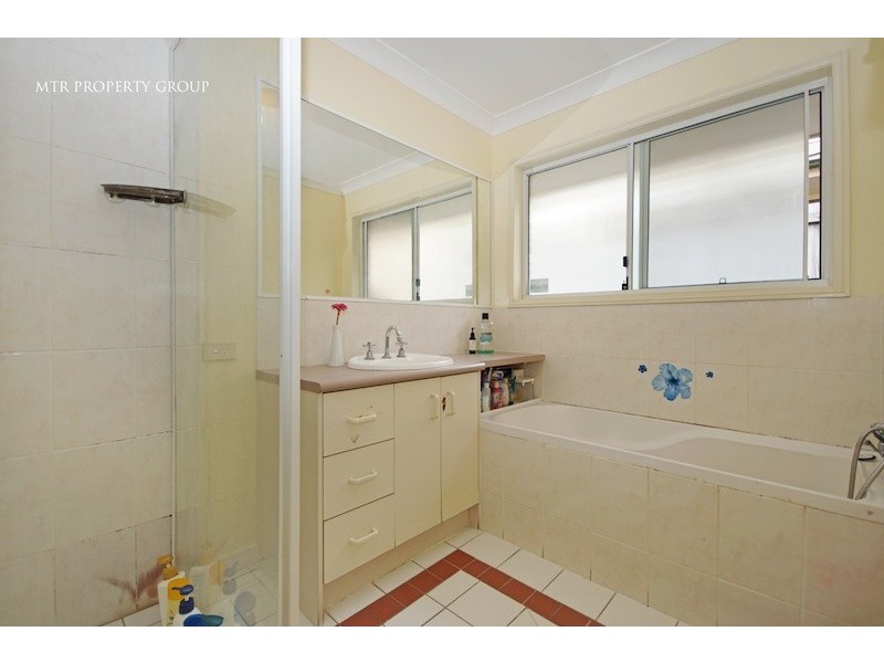 4 Argyle Place, Forest Lake QLD 4078