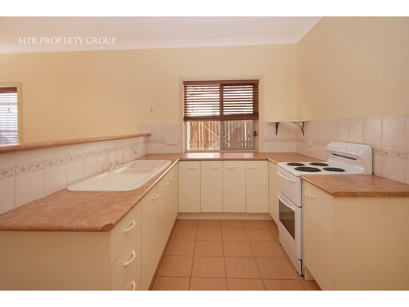 8 Grasstree Place, Forest Lake QLD 4078