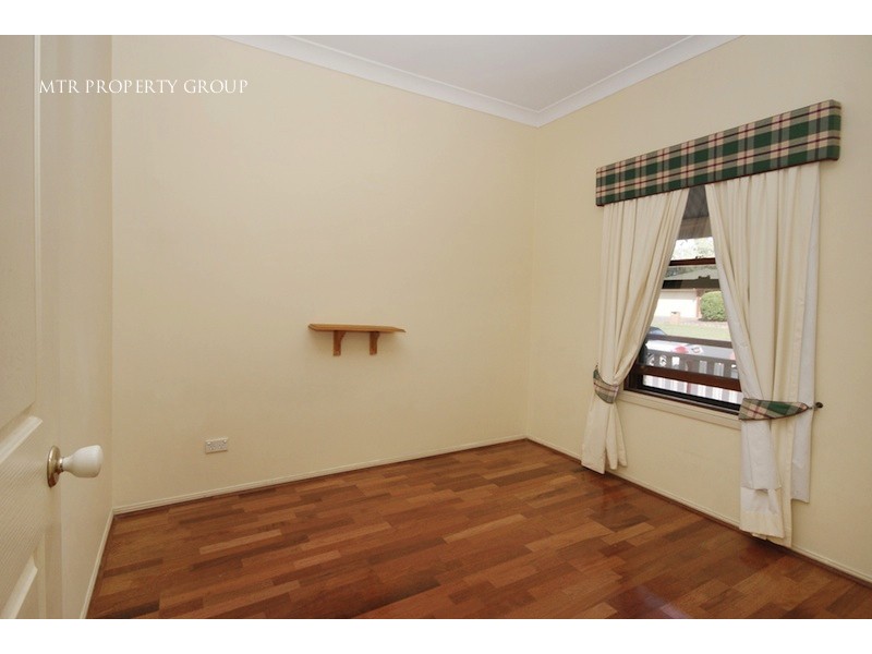8 Grasstree Place, Forest Lake QLD 4078
