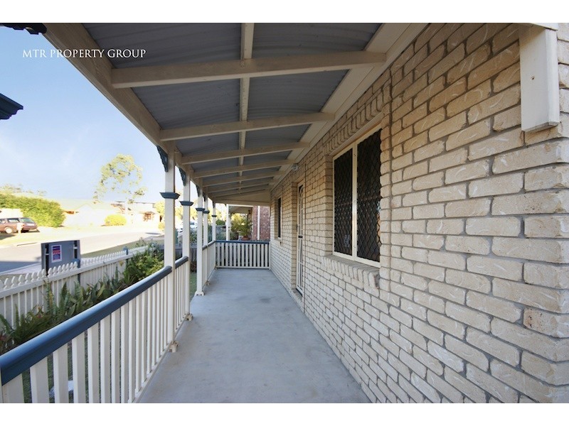 27 Central Street, Forest Lake QLD 4078