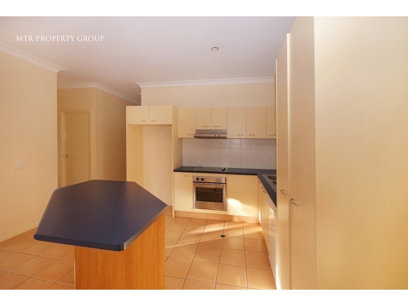 27 Central Street, Forest Lake QLD 4078